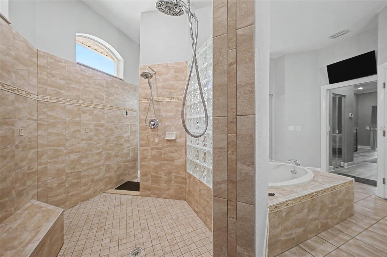LAKEWOOD ACRES - Residential