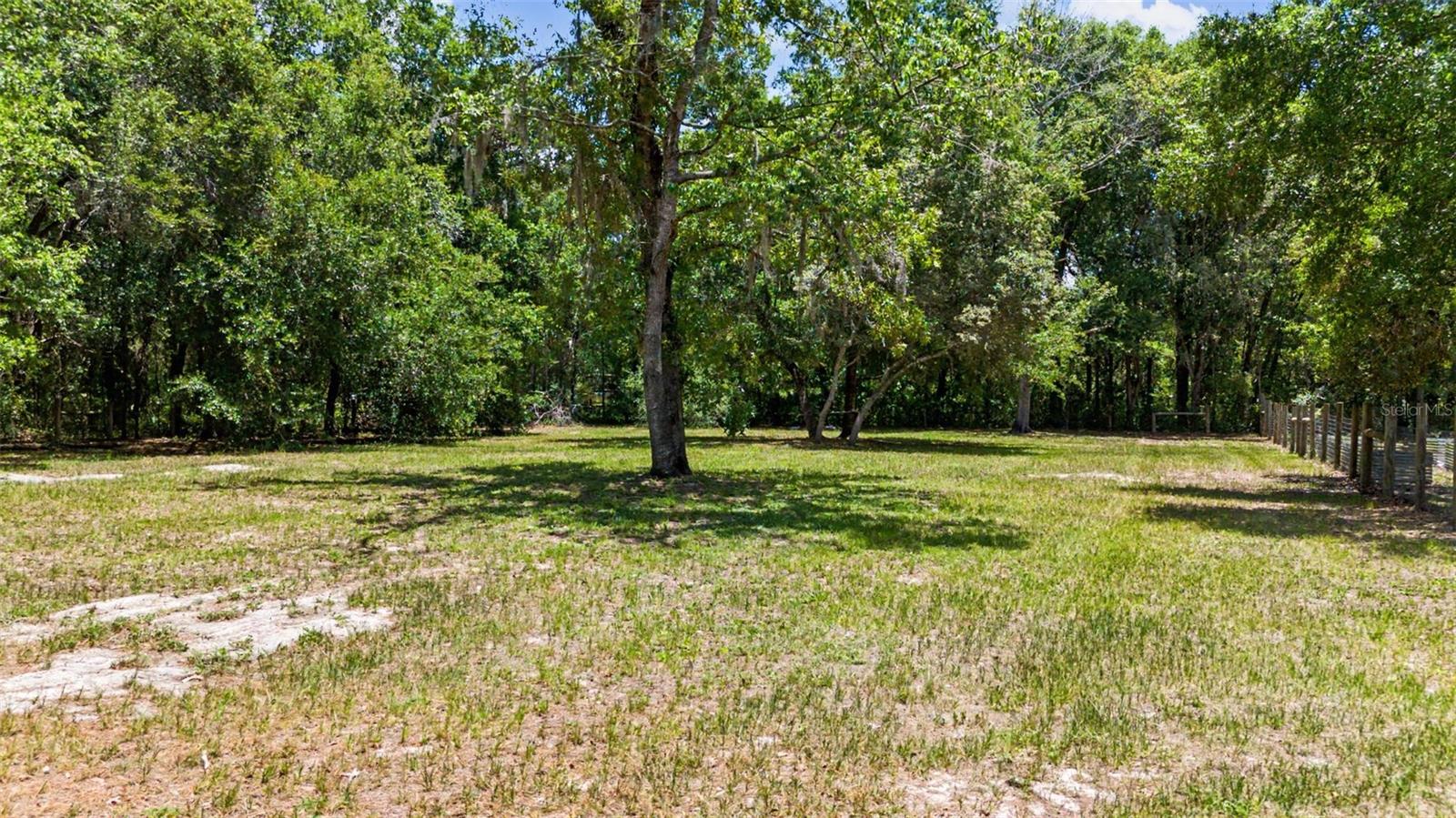 LAKEWOOD ACRES - Residential