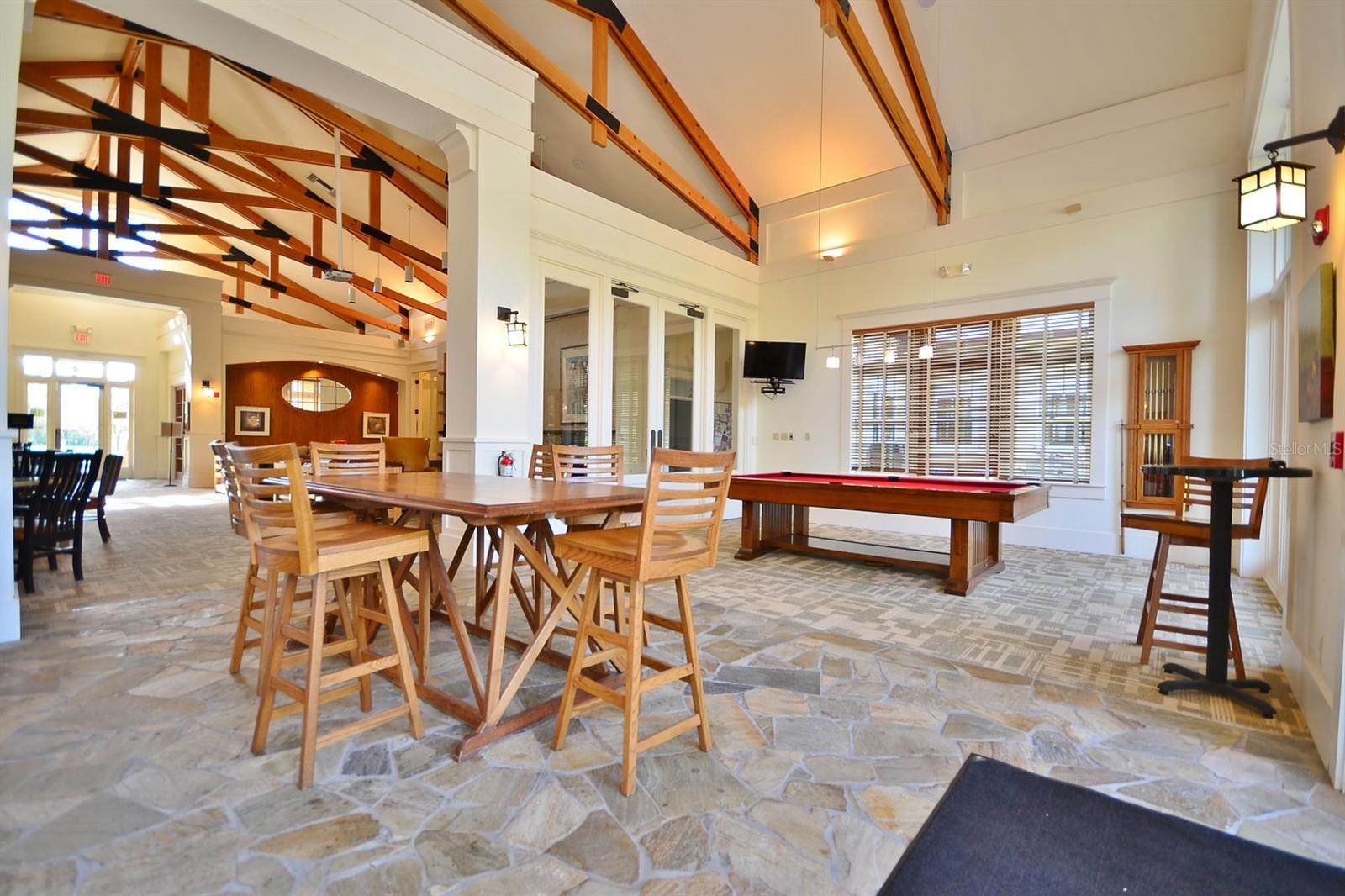 ARTISAN CLUB CONDO PH 2 - Residential