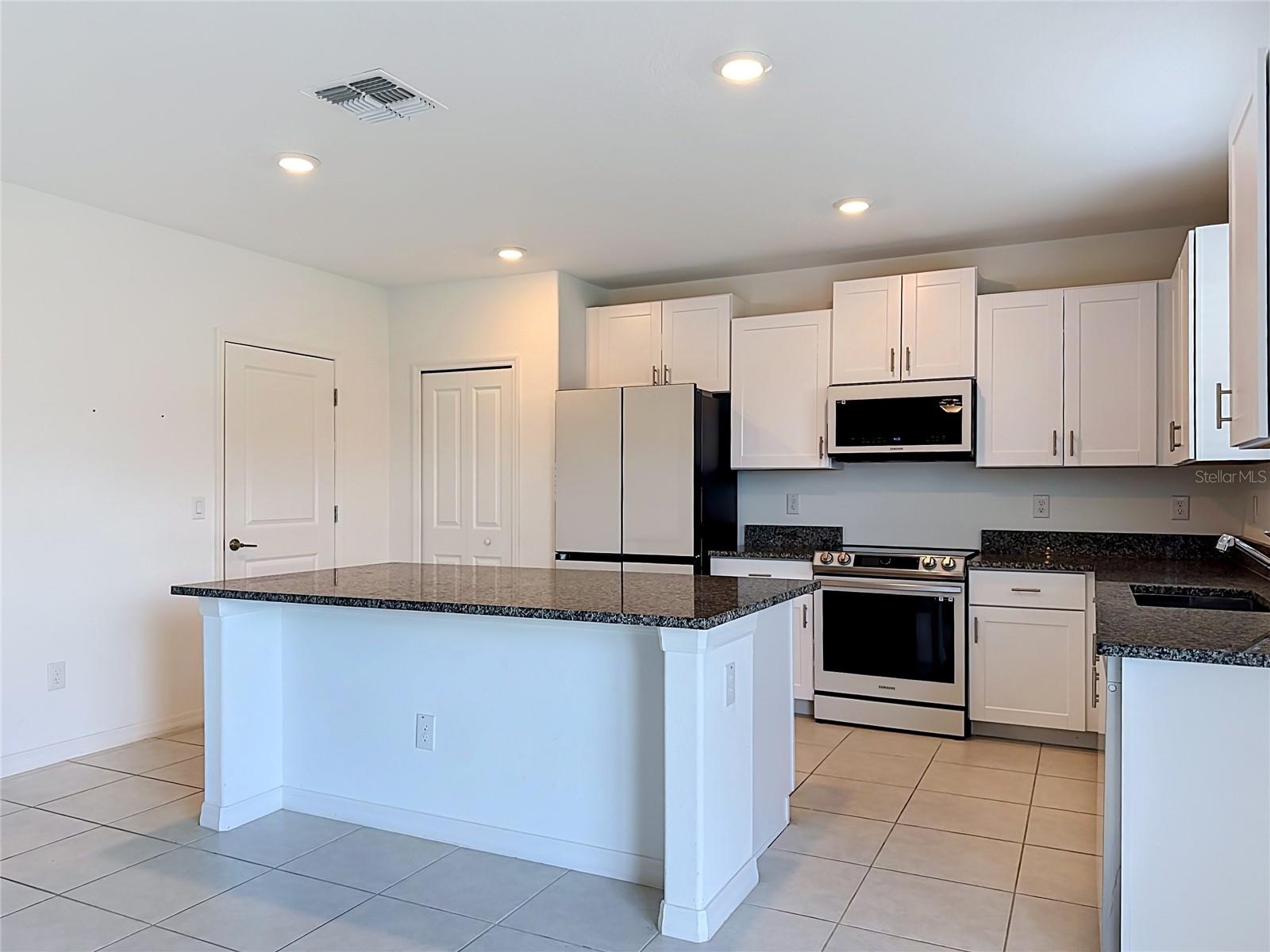 WIND MEADOWS SOUTH - Residential
