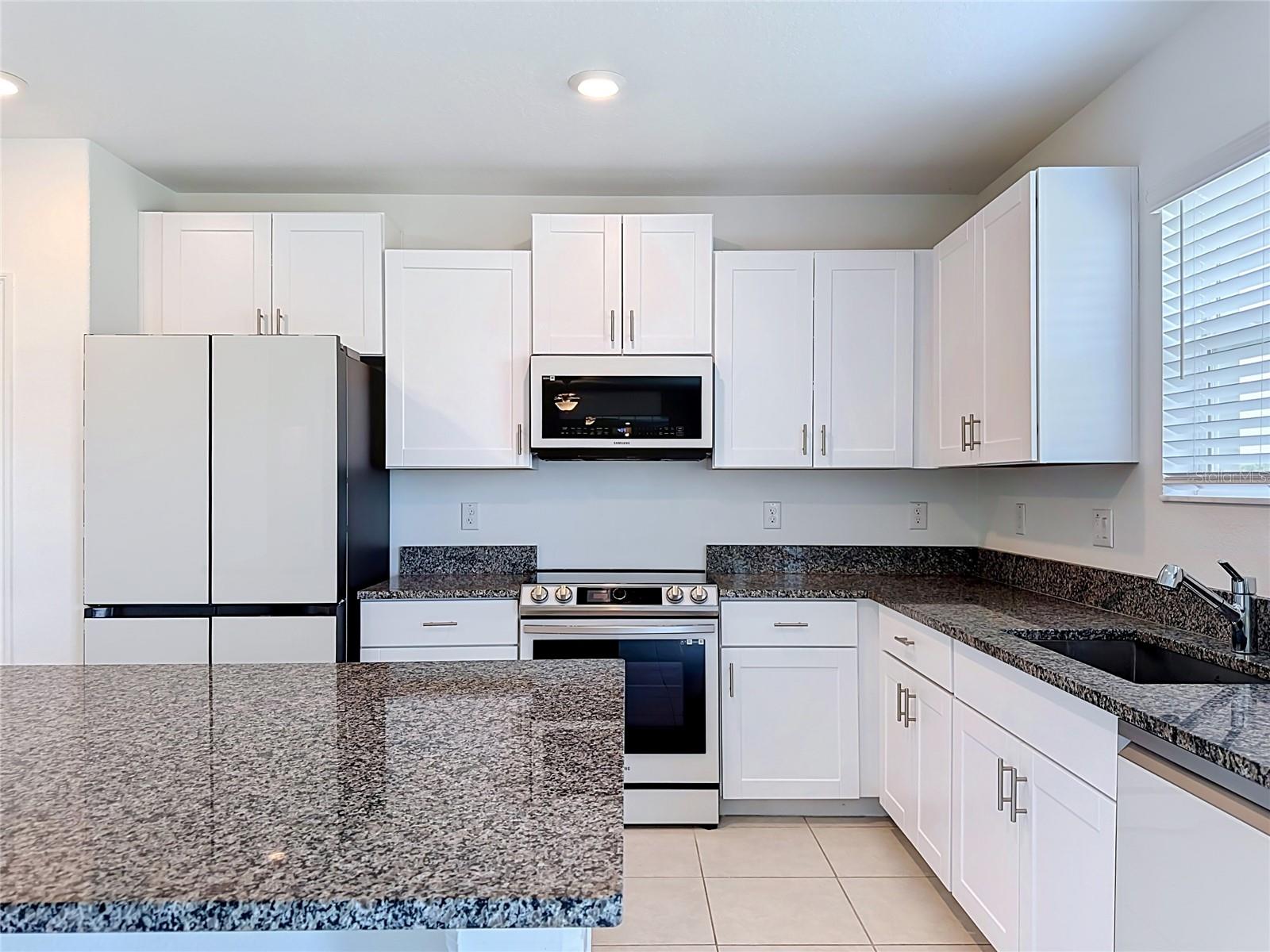 WIND MEADOWS SOUTH - Residential