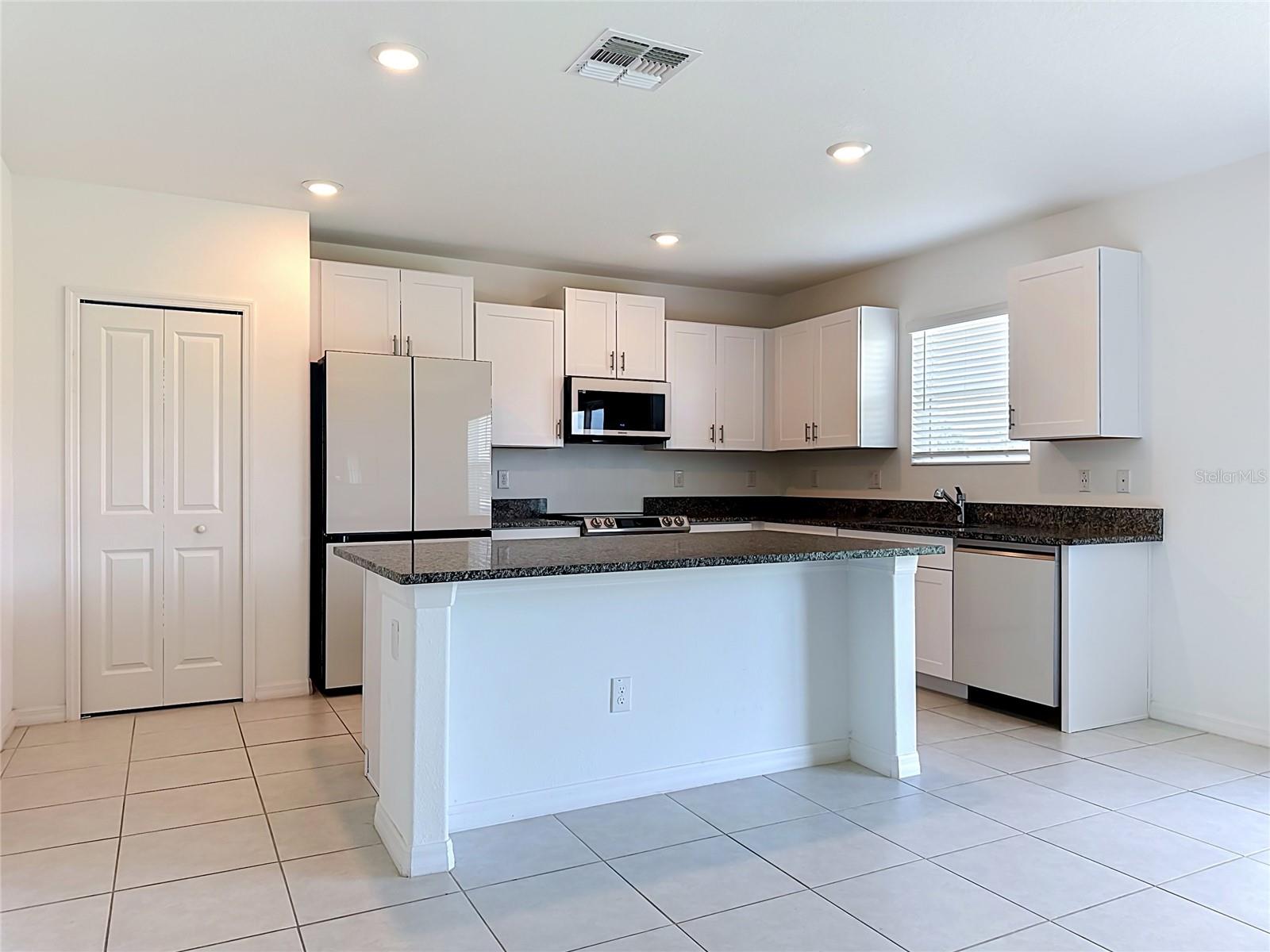 WIND MEADOWS SOUTH - Residential