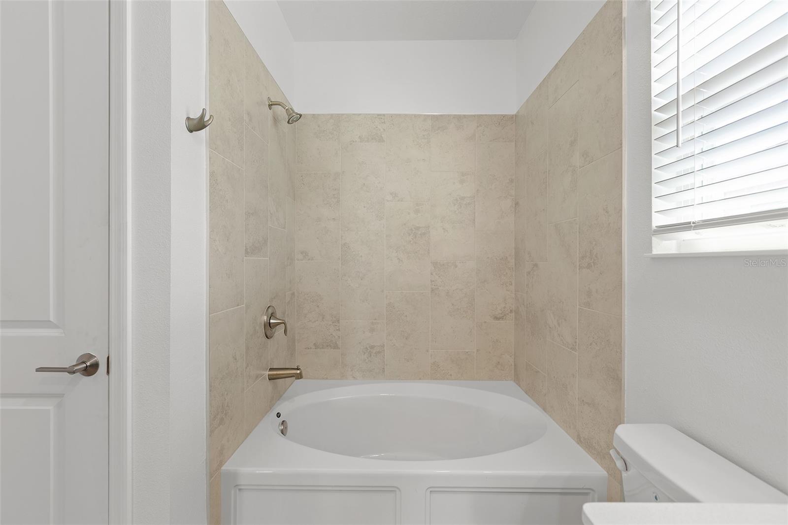BRIDGEWALK - Residential Lease