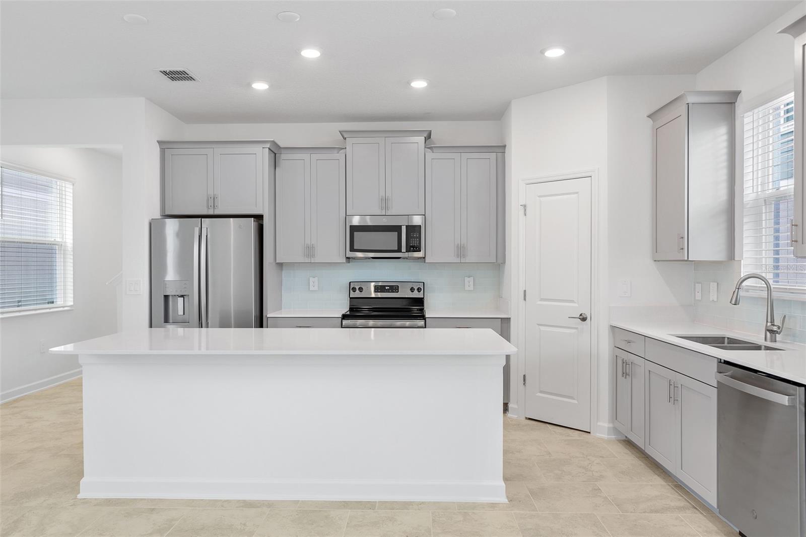BRIDGEWALK - Residential Lease