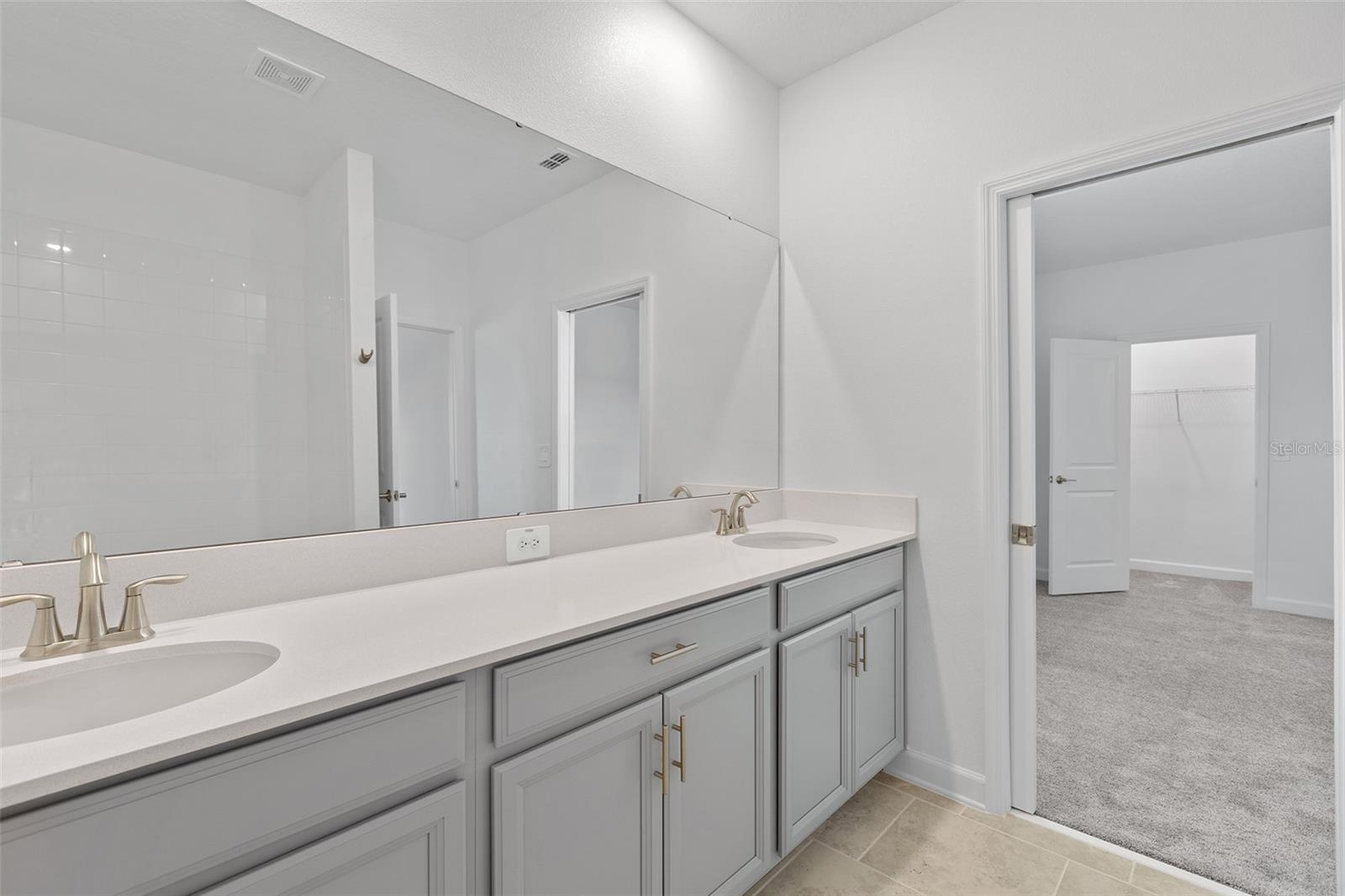 BRIDGEWALK - Residential Lease