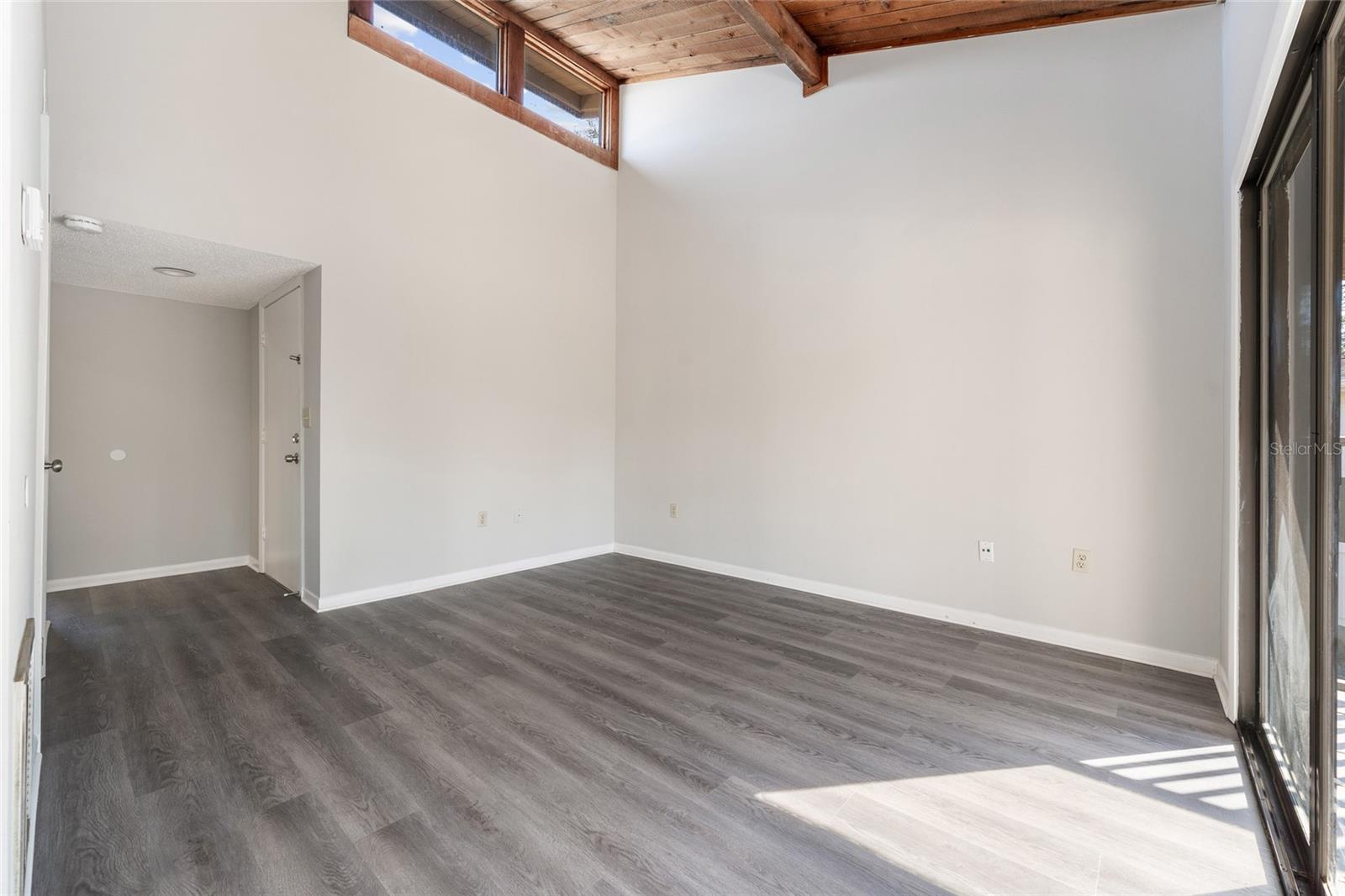 WINDHOVER CONDO - Residential