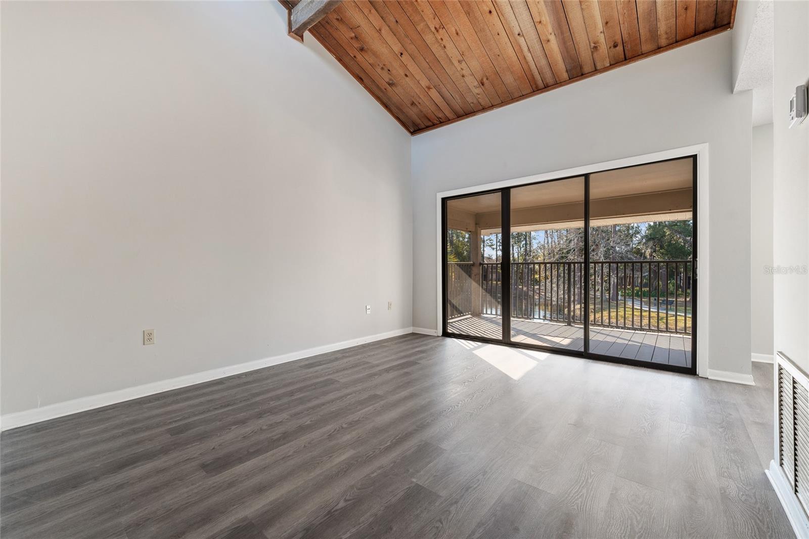 WINDHOVER CONDO - Residential