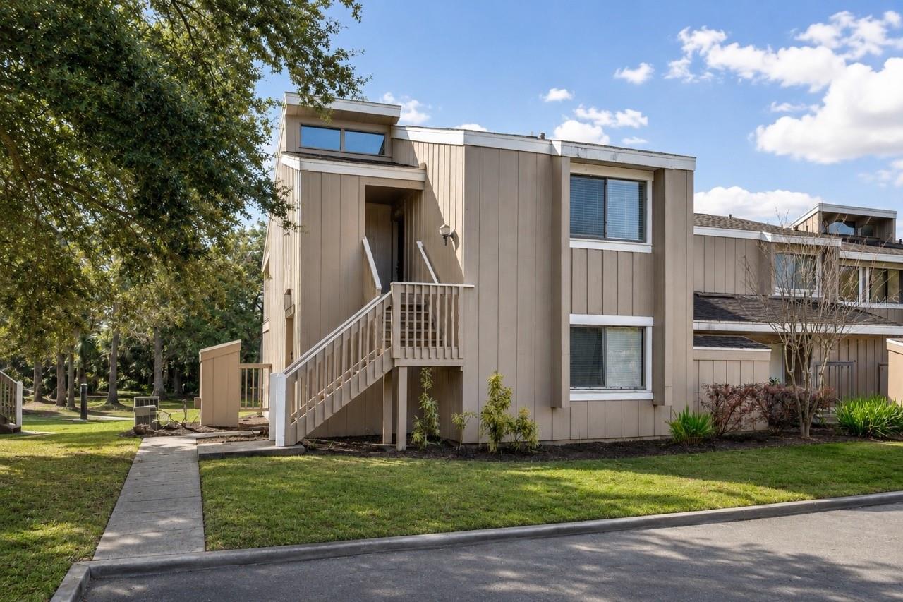 WINDHOVER CONDO - Residential