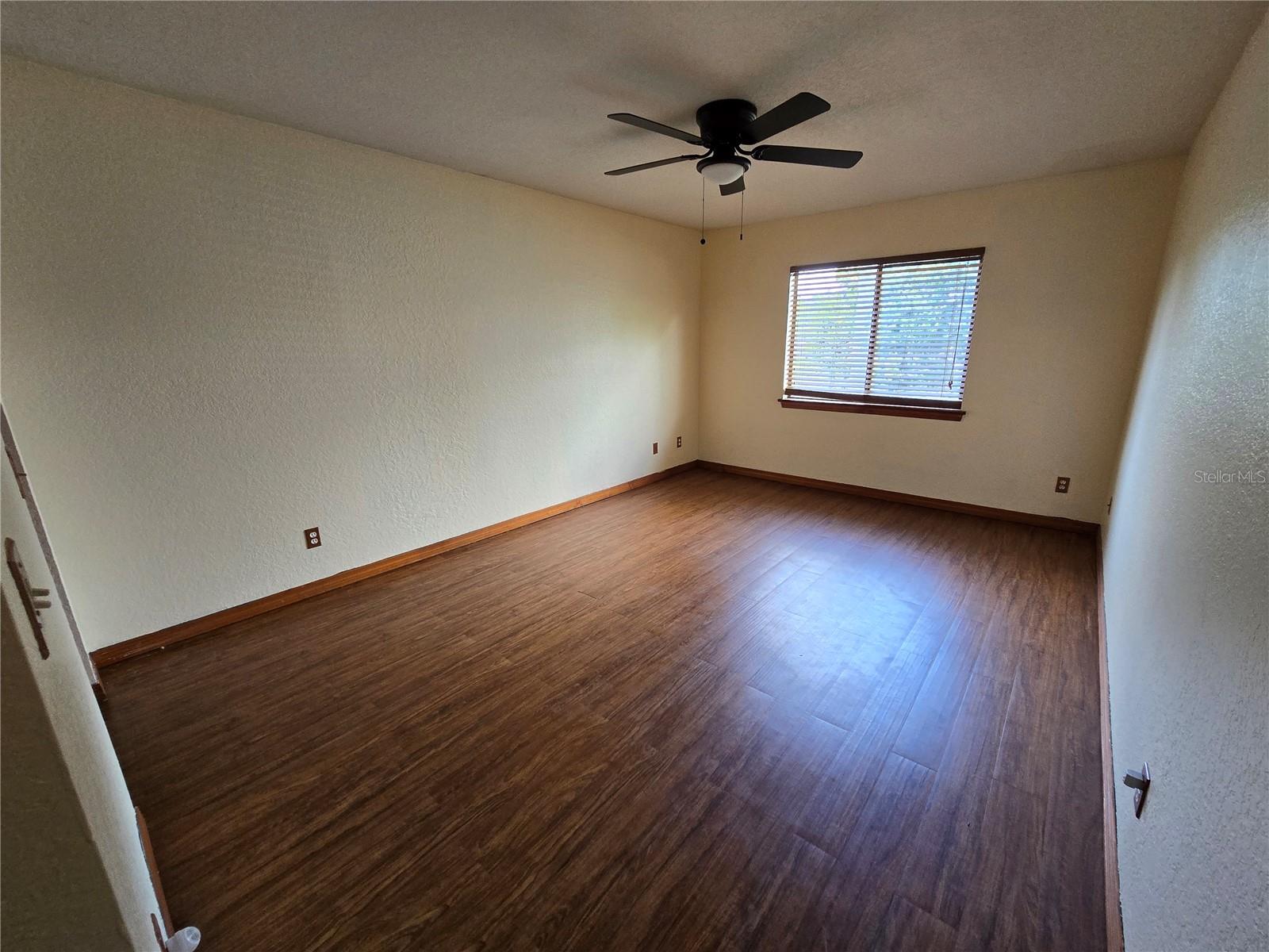 HIDDEN PINES PH 01 - Residential