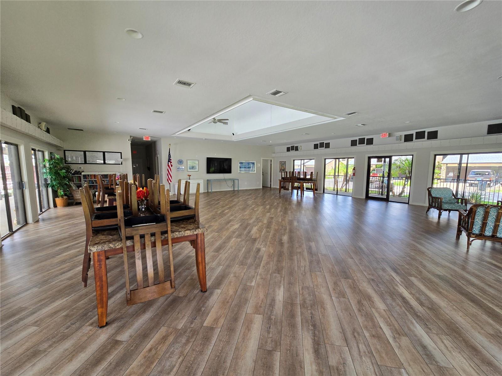 HIDDEN PINES PH 01 - Residential