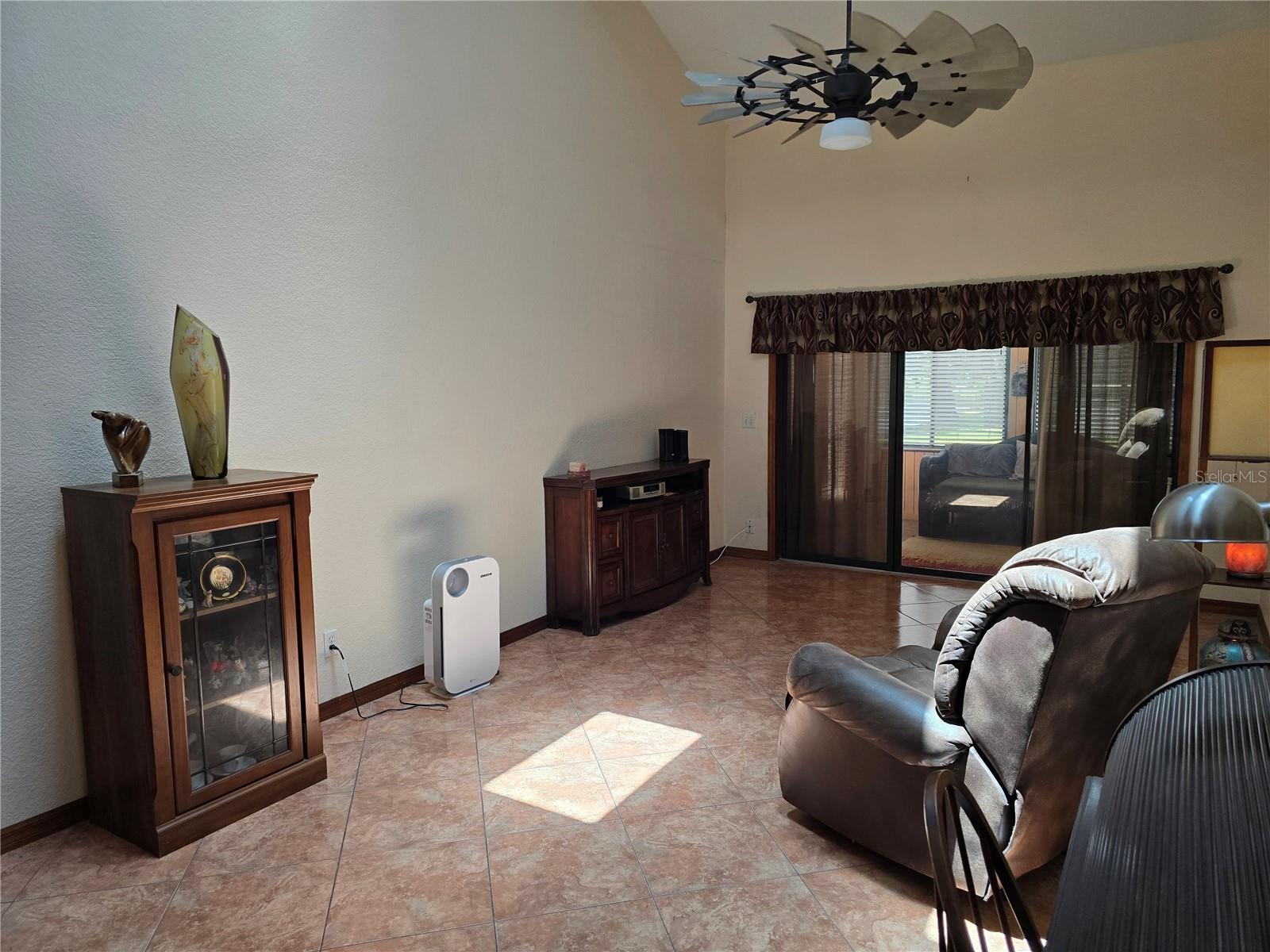 HIDDEN PINES PH 01 - Residential