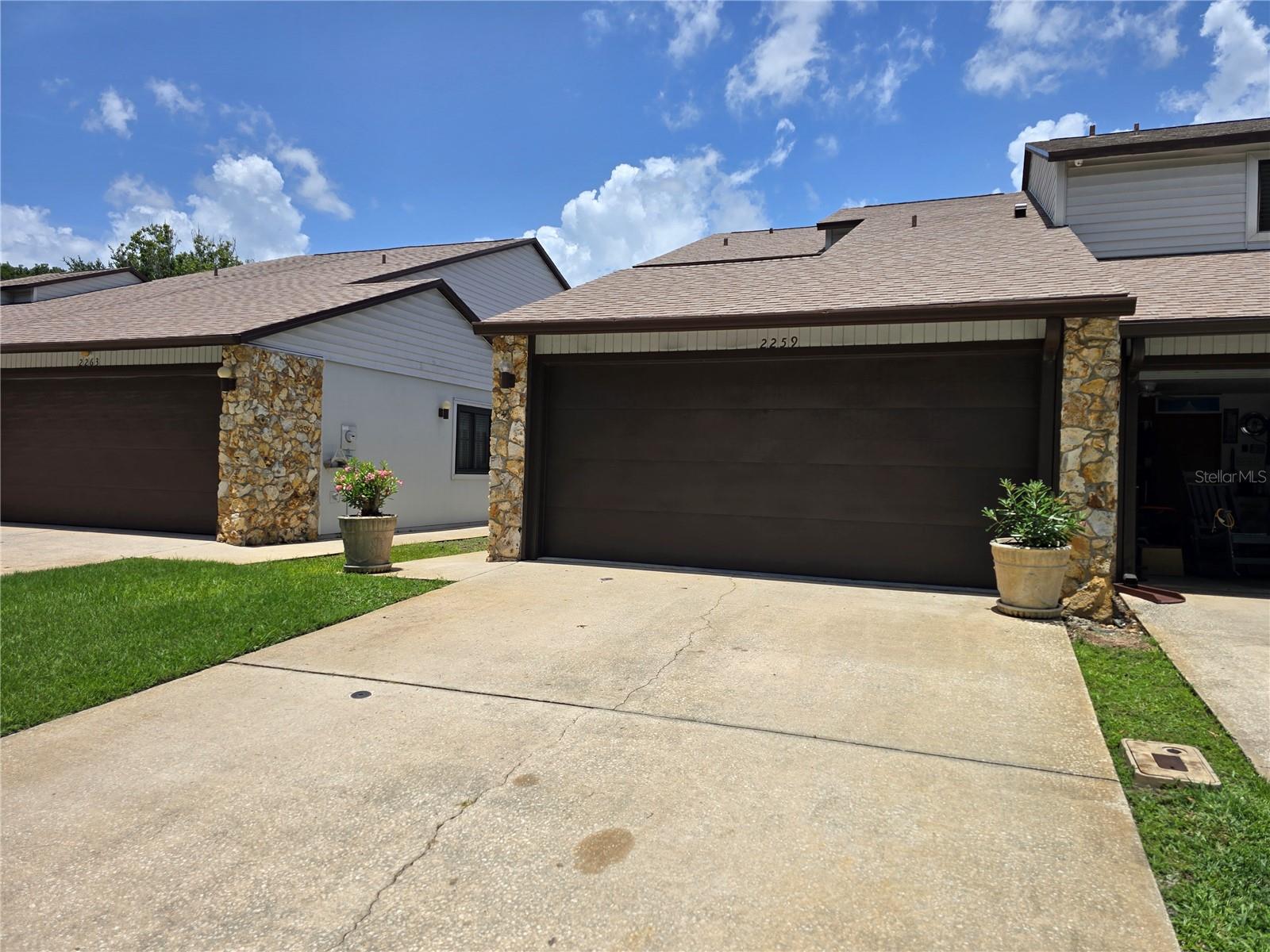 HIDDEN PINES PH 01 - Residential