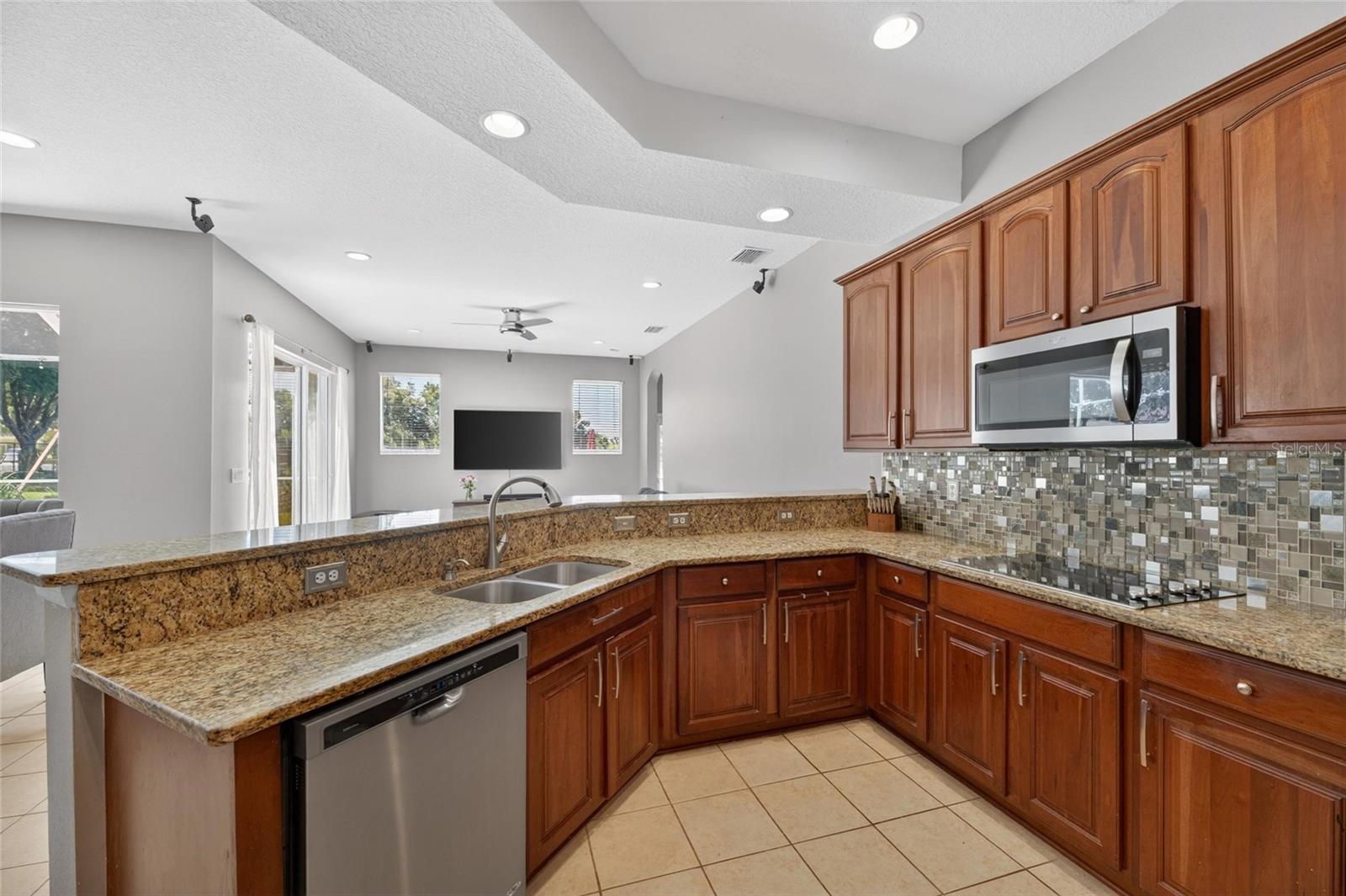 HICKORY WOODS - Residential