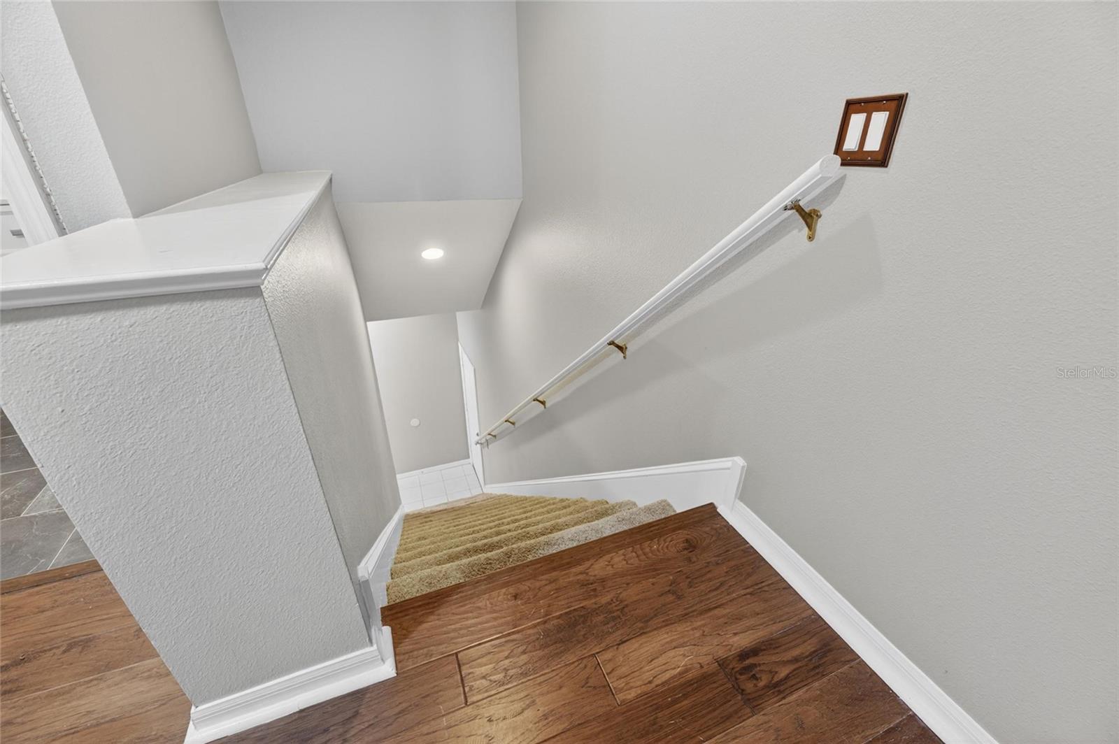 HICKORY WOODS - Residential