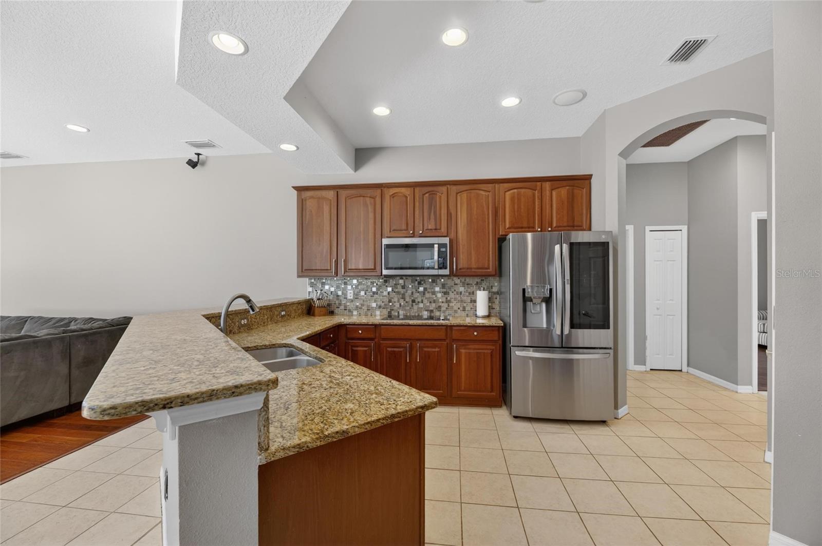 HICKORY WOODS - Residential