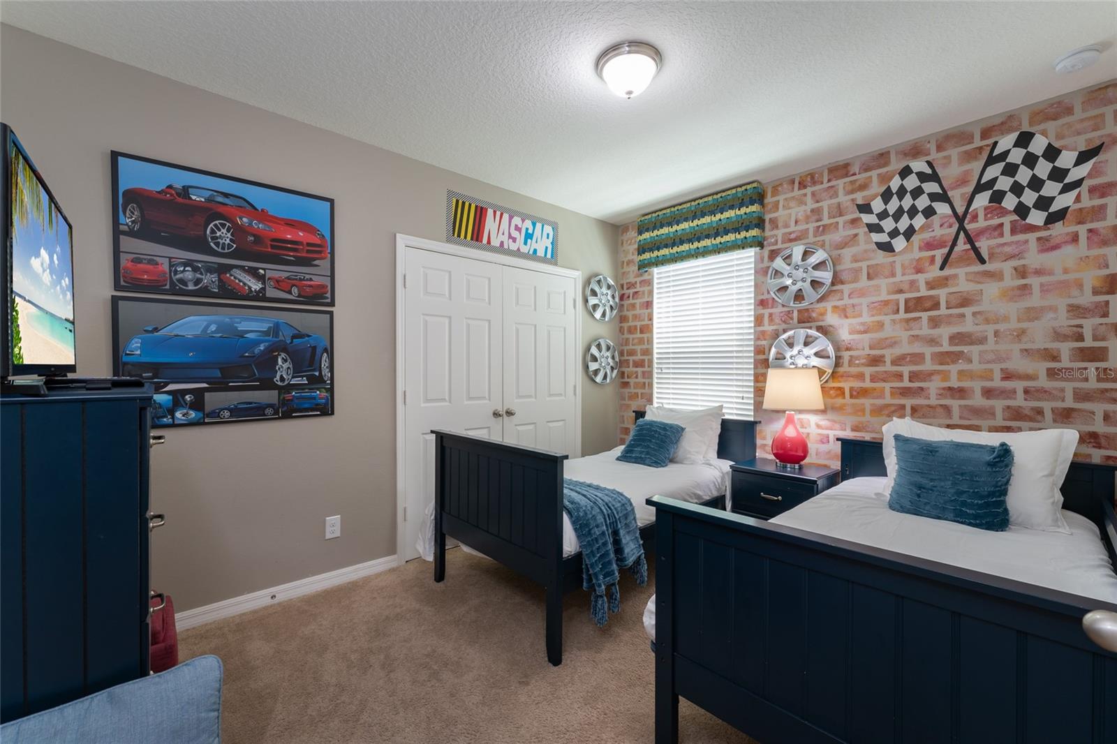 DALES/WEST HAVEN - Residential