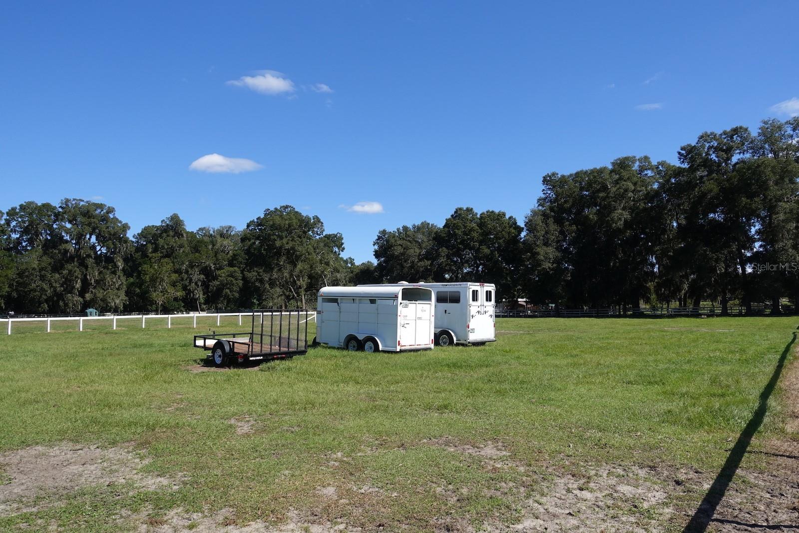 SUMMERFIELD - Farm