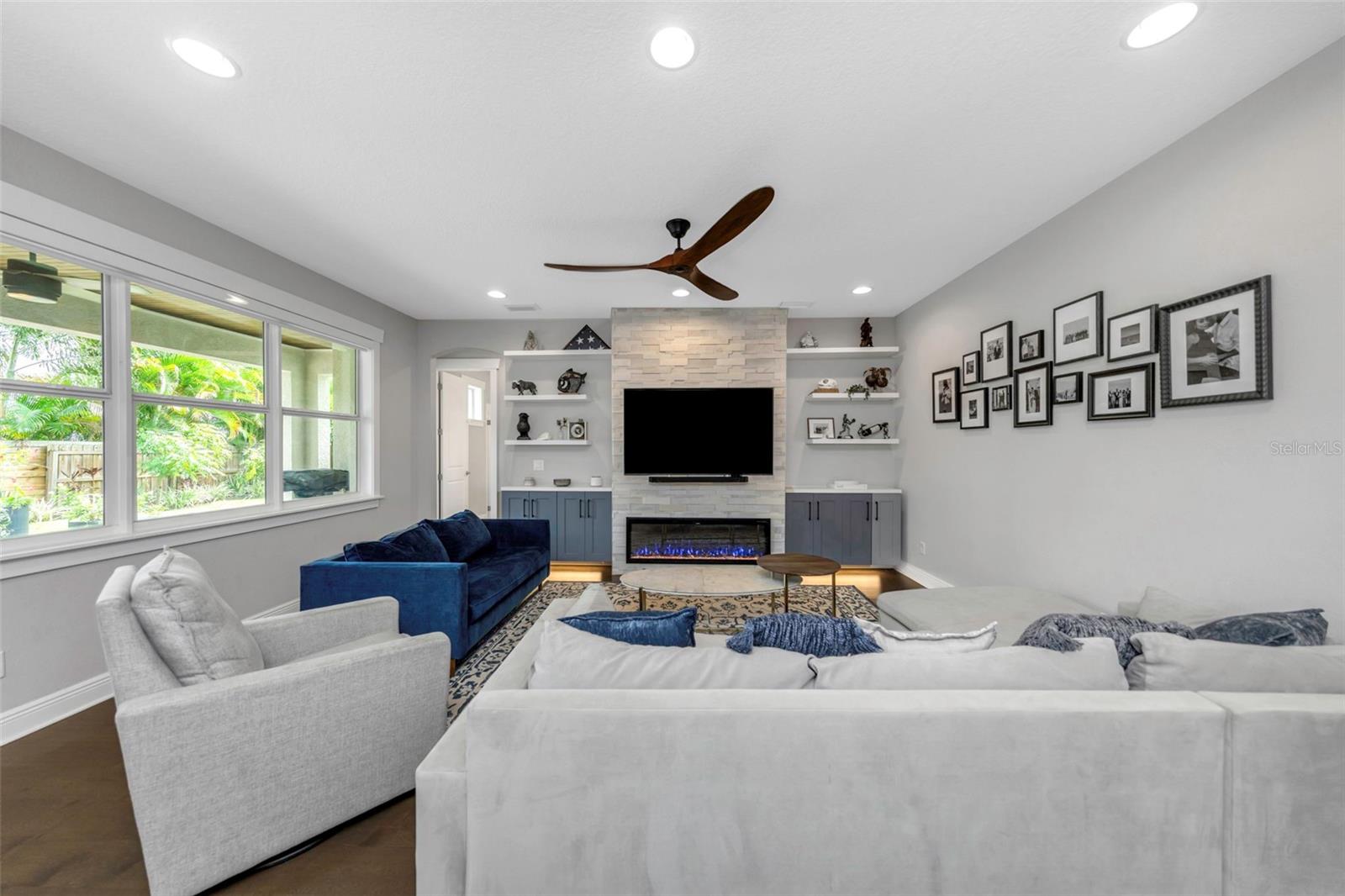 MARYLAND MANOR 2ND UNIT - Residential