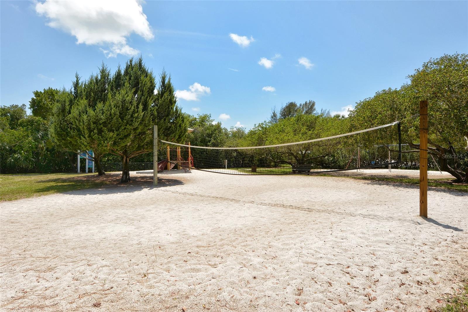 POINTE ON MIDNIGHT PASS - Residential