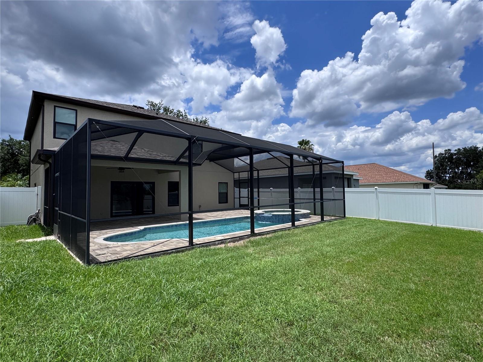 DIAMOND HILL PH 1A UNIT 1 - Residential Lease