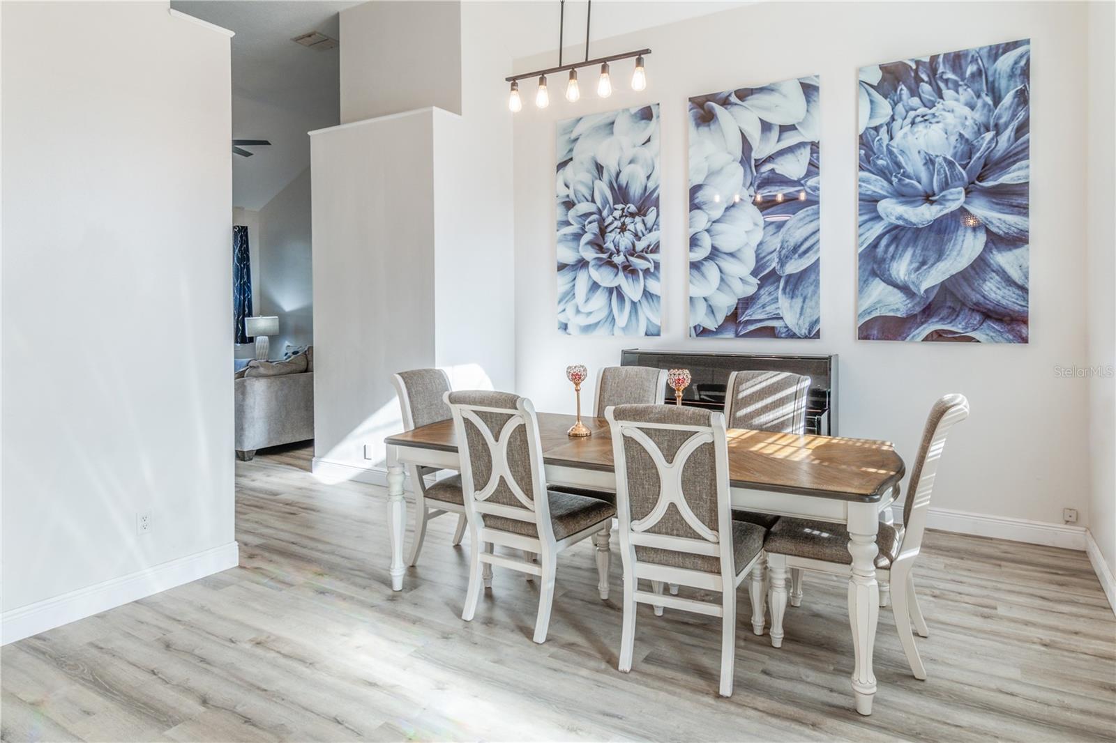 LAKES OF ALOMA PH 2 - Residential
