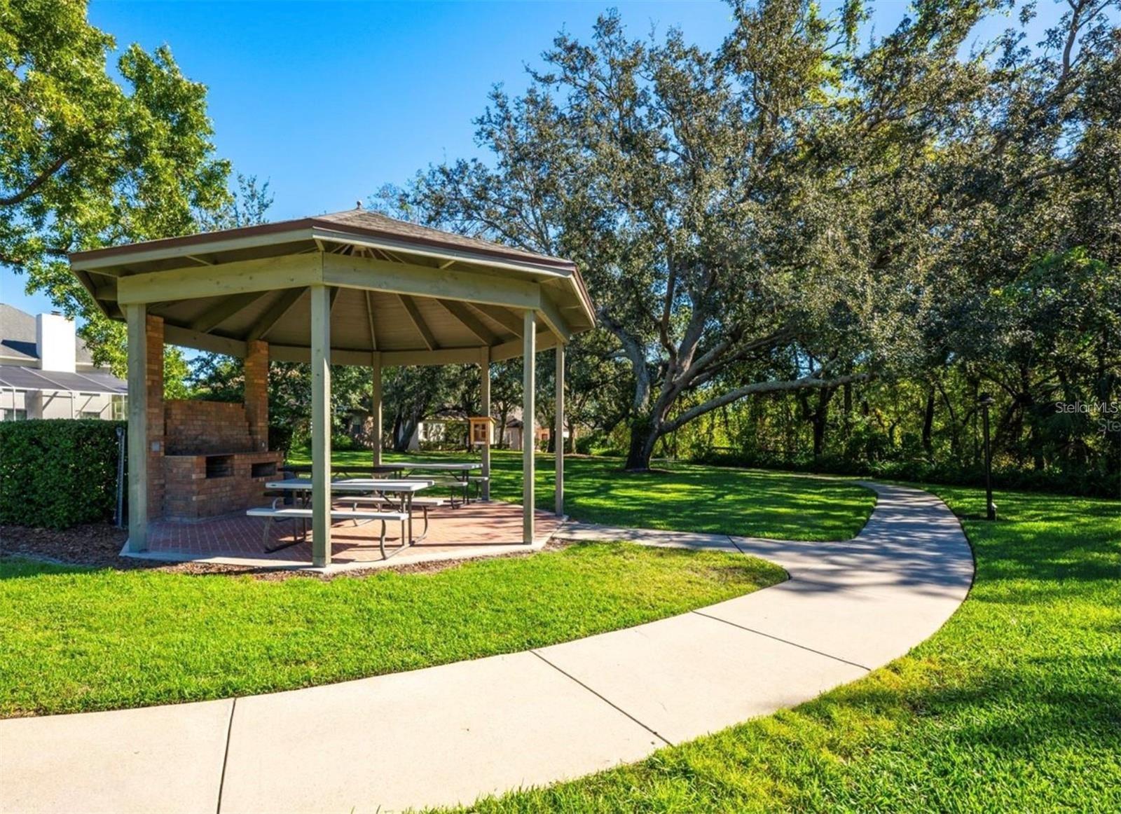 LAKES OF ALOMA PH 2 - Residential