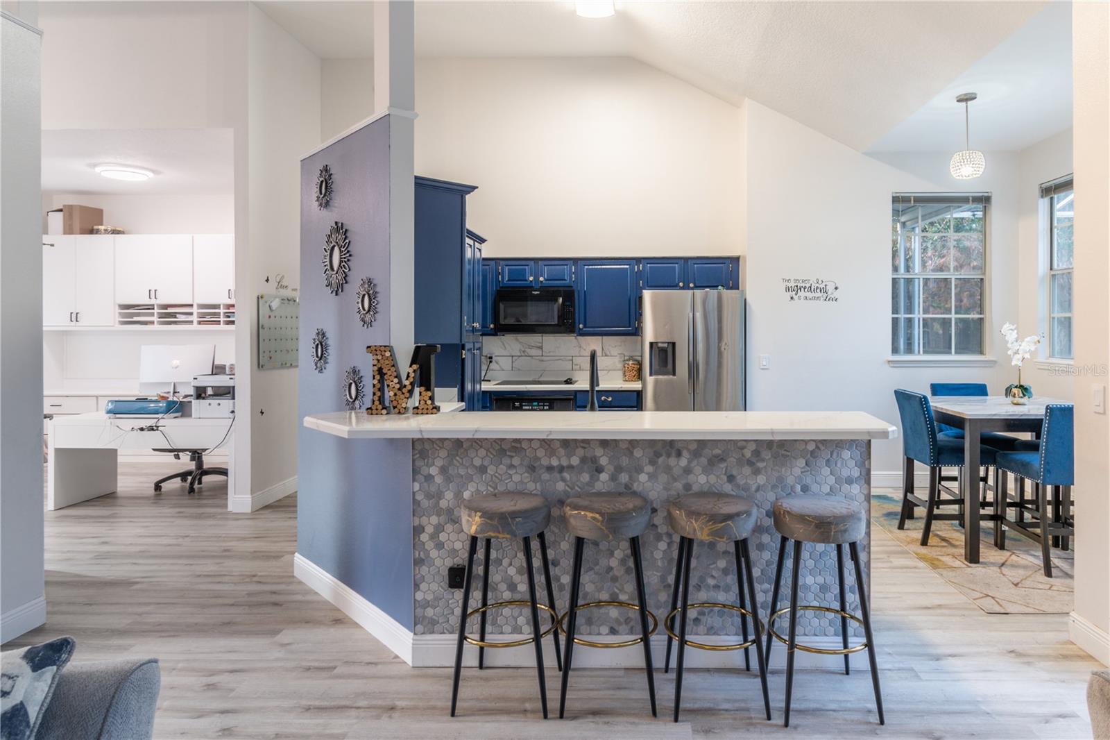 LAKES OF ALOMA PH 2 - Residential