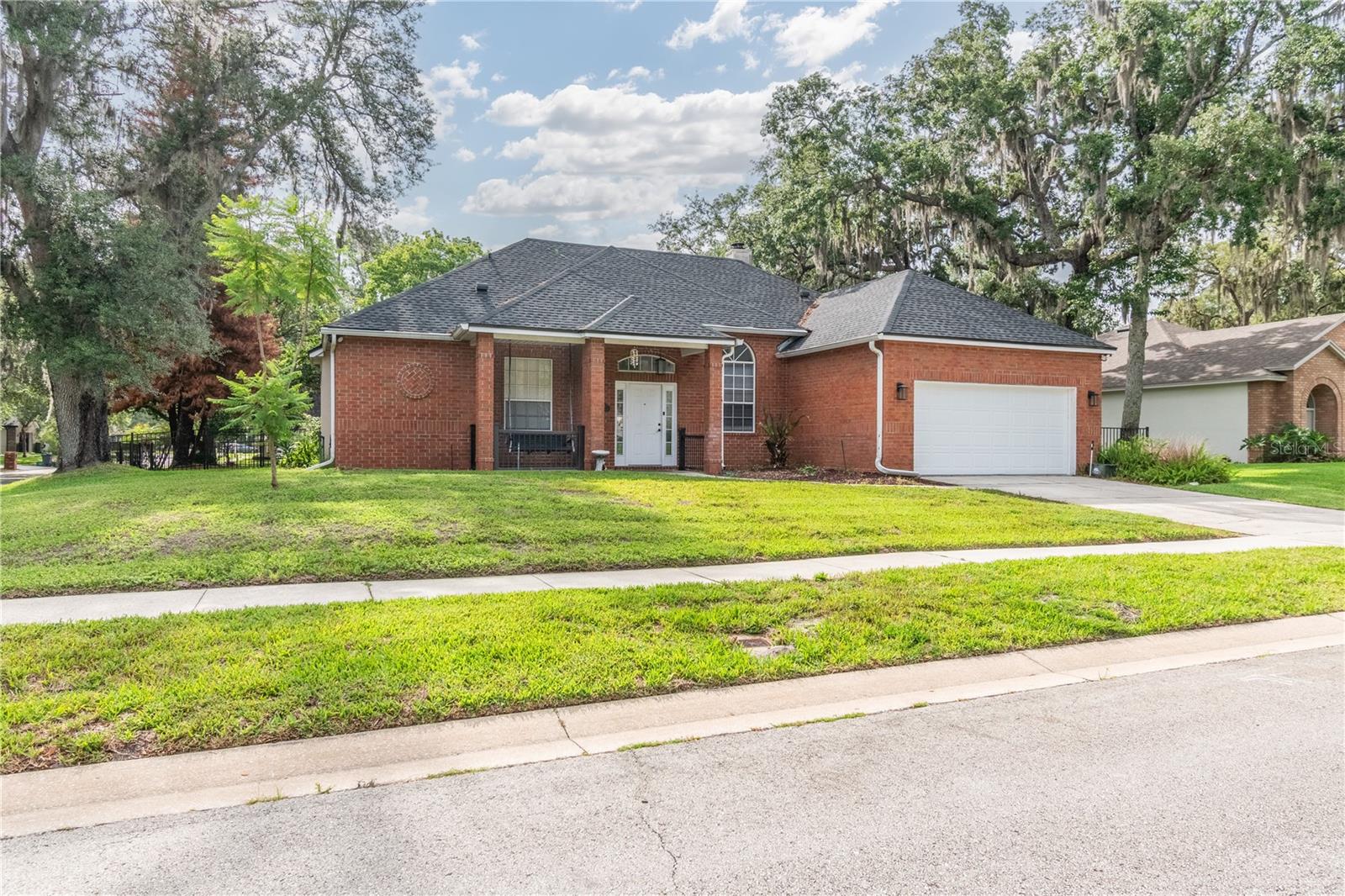 LAKES OF ALOMA PH 2 - Residential