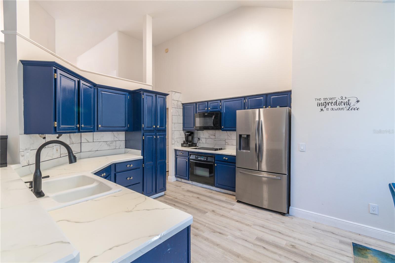 LAKES OF ALOMA PH 2 - Residential