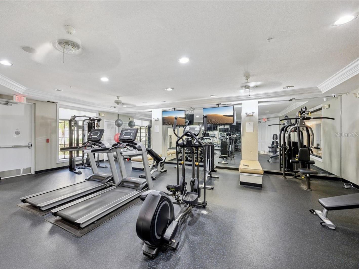 REGISTRY/MICHIGAN PARK CONDO - Residential
