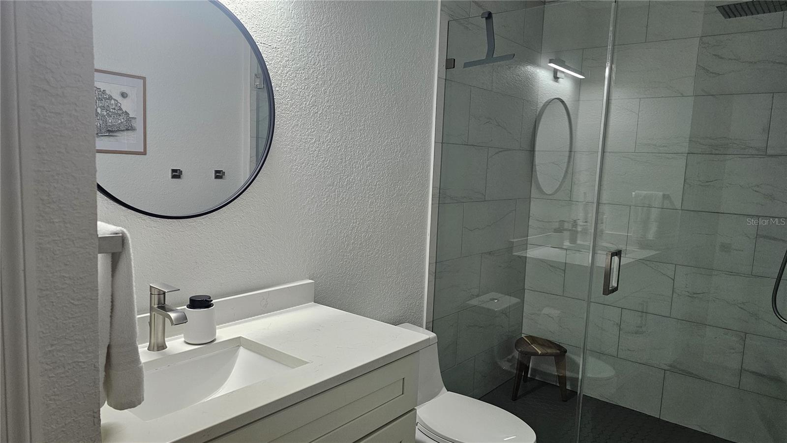 REGISTRY/MICHIGAN PARK CONDO - Residential
