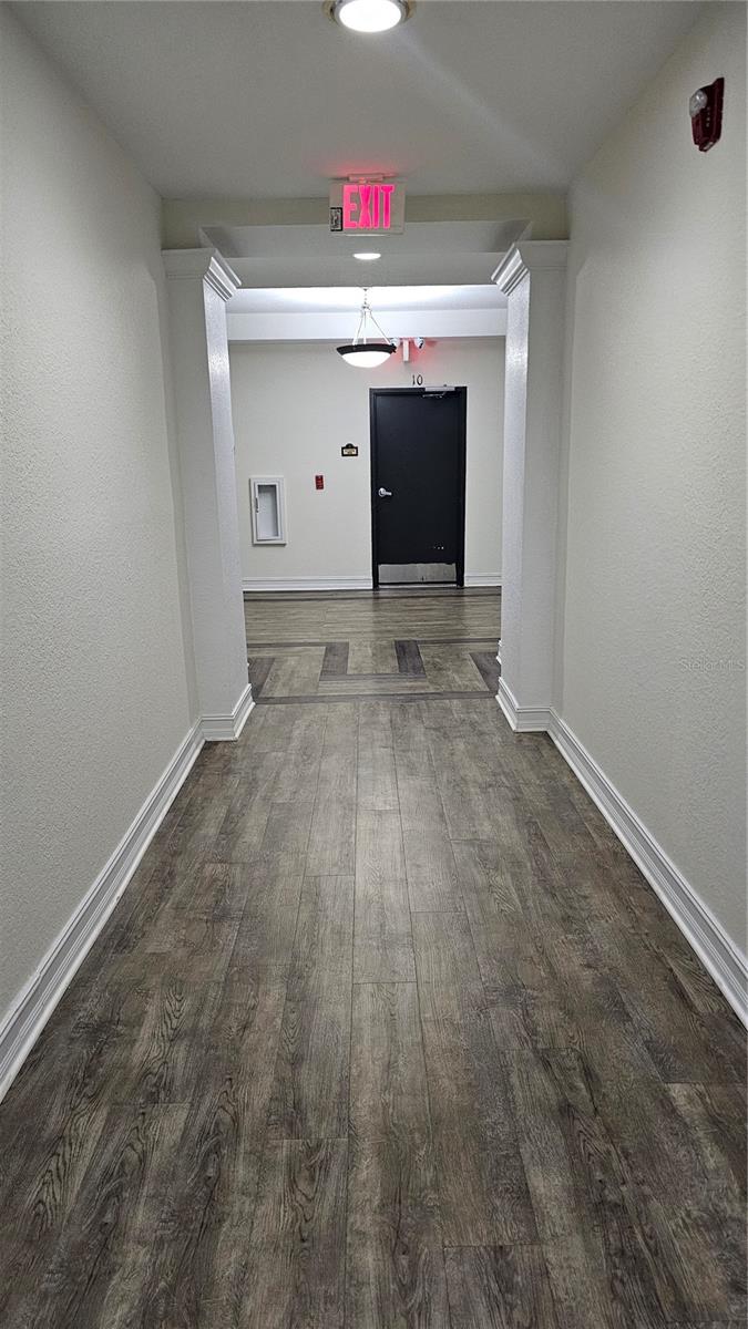 REGISTRY/MICHIGAN PARK CONDO - Residential