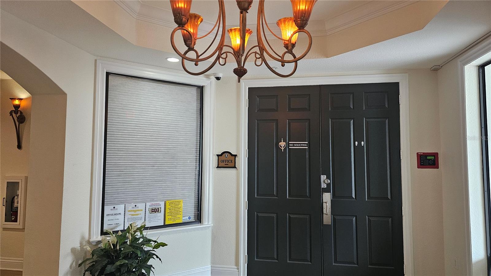 REGISTRY/MICHIGAN PARK CONDO - Residential