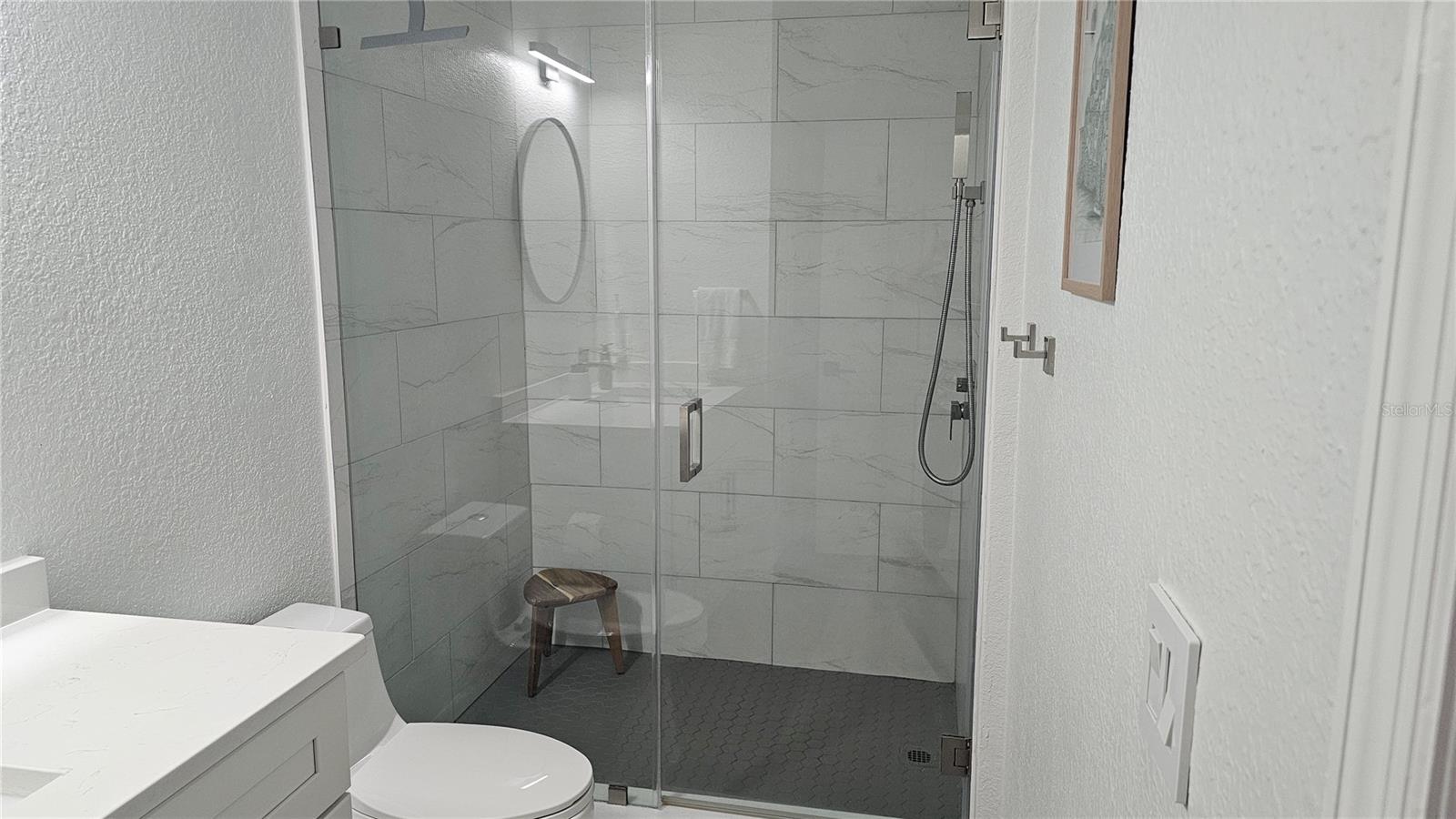 REGISTRY/MICHIGAN PARK CONDO - Residential