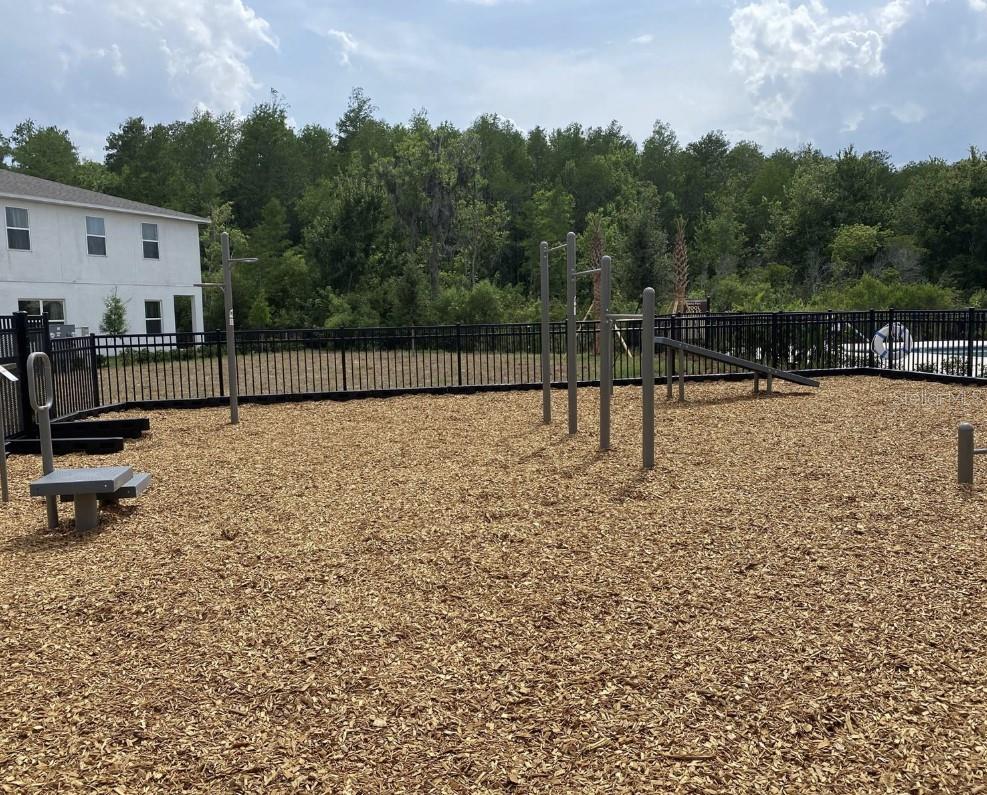 BELLA PARC TWNHMS - Residential Lease