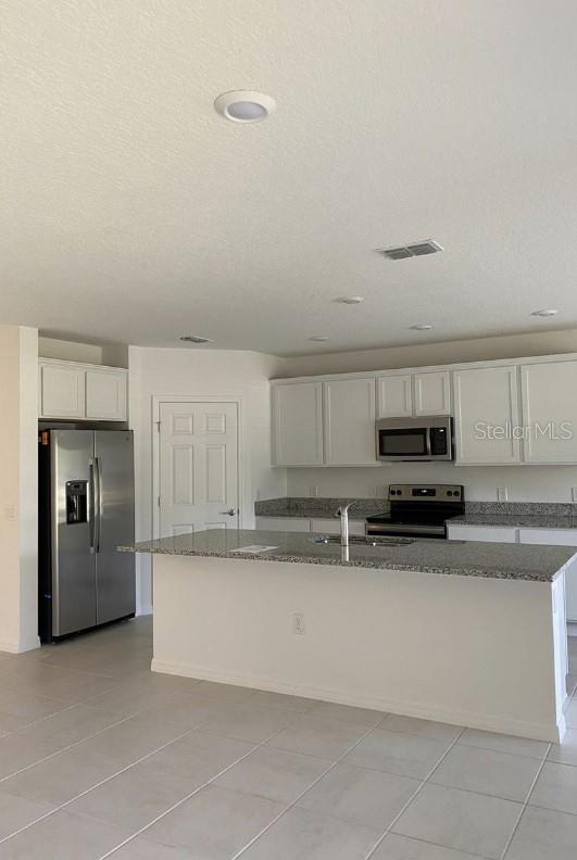 BELLA PARC TWNHMS - Residential Lease