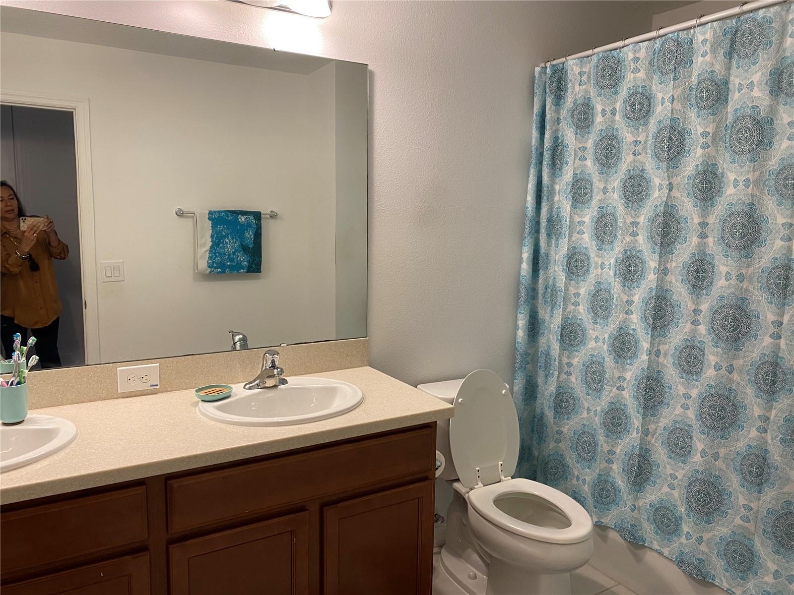 BELLA PARC TWNHMS - Residential Lease