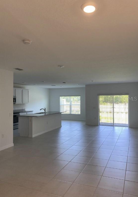 BELLA PARC TWNHMS - Residential Lease
