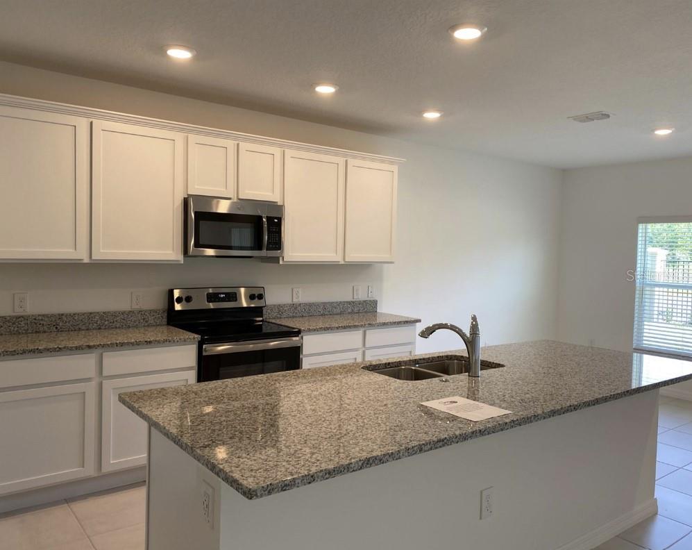 BELLA PARC TWNHMS - Residential Lease