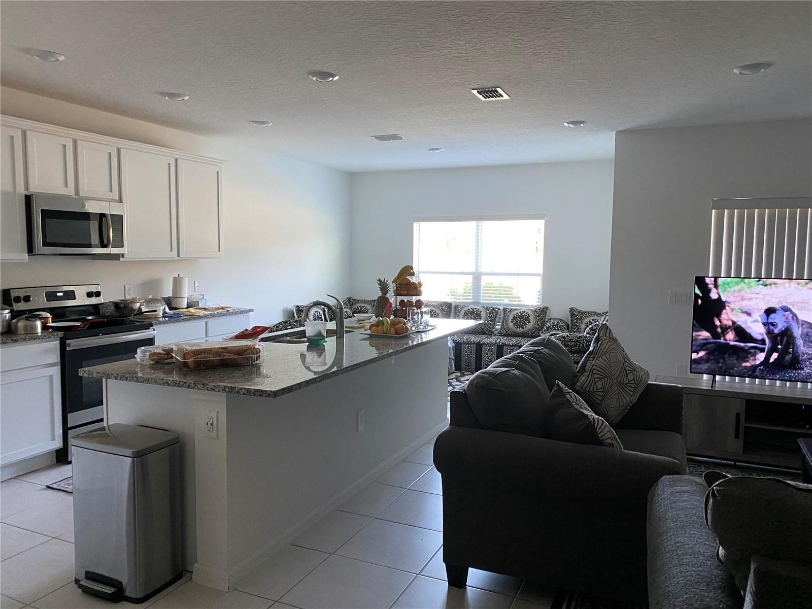 BELLA PARC TWNHMS - Residential Lease