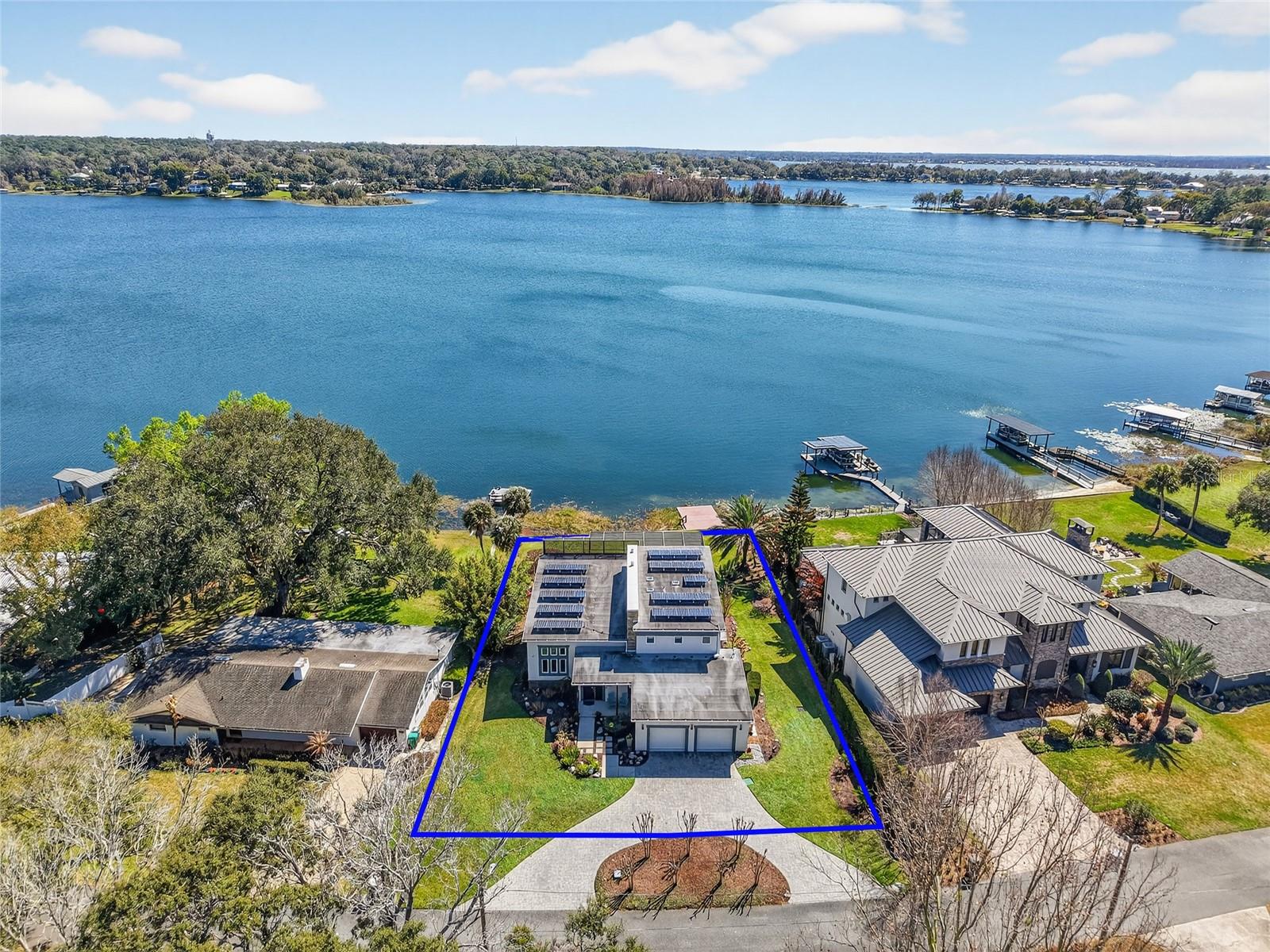LAKE GERTRUDE MANOR - Residential