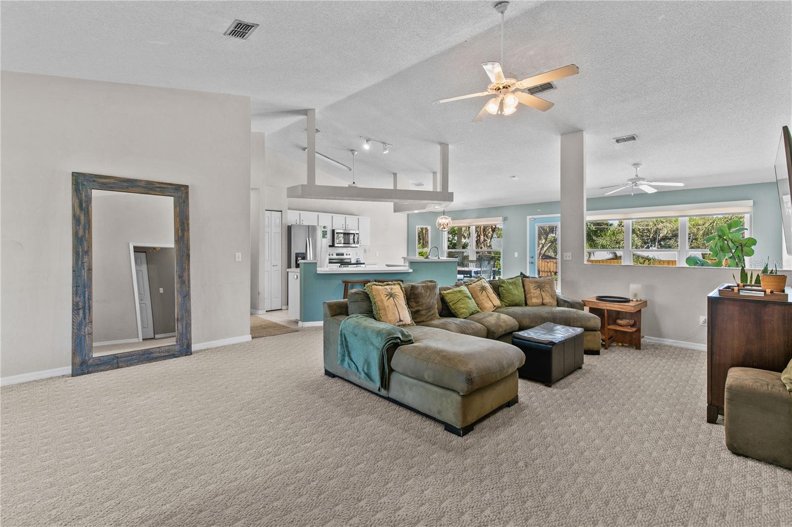 SILVER SANDS - Residential