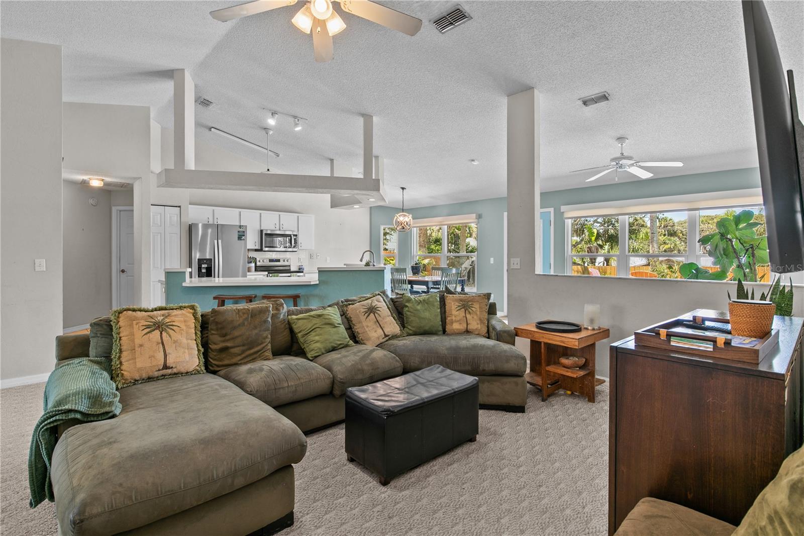 SILVER SANDS - Residential