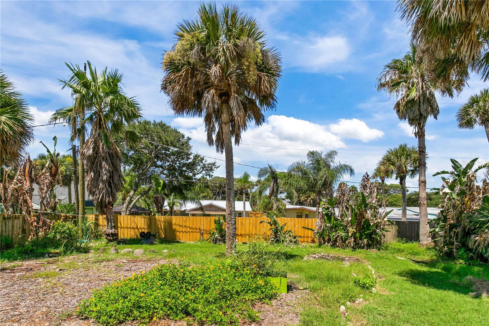 SILVER SANDS - Residential