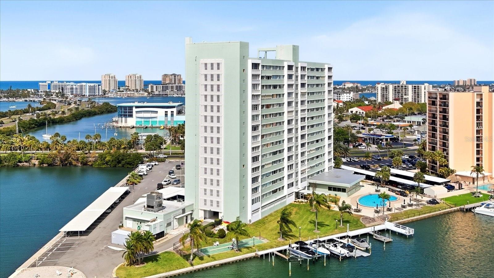 HORIZON HOUSE CO-OP - Residential
