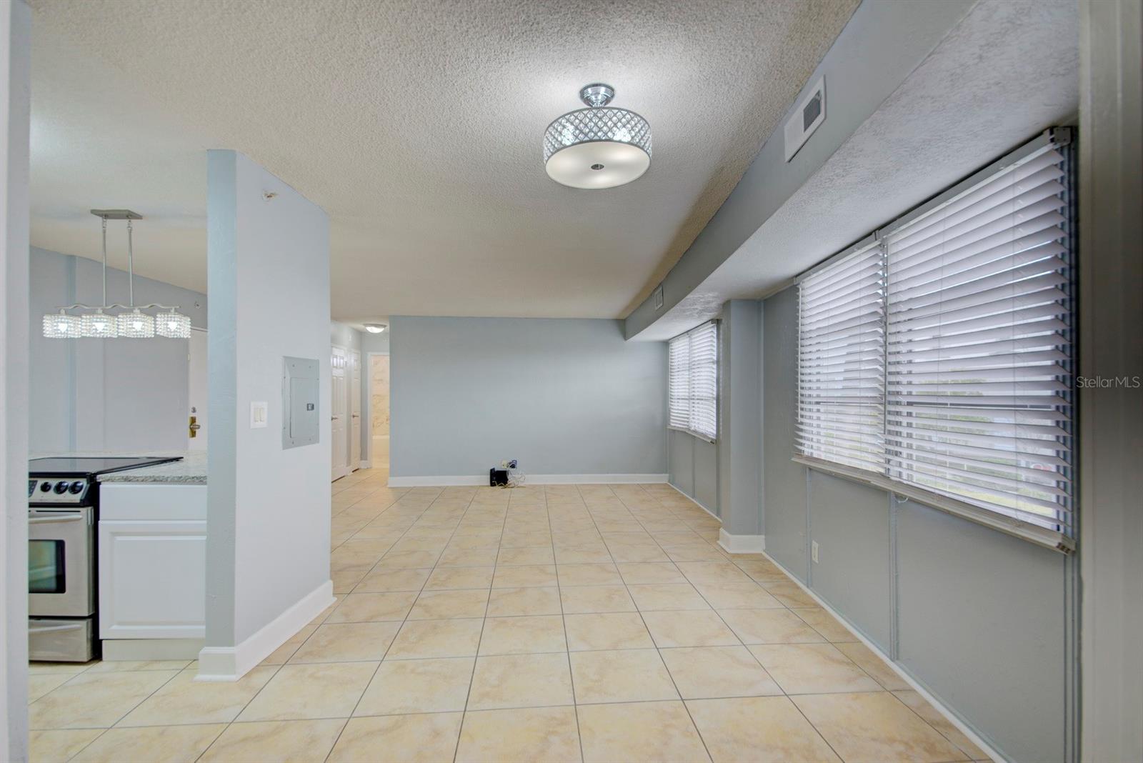 WAVE THE CONDO - Residential