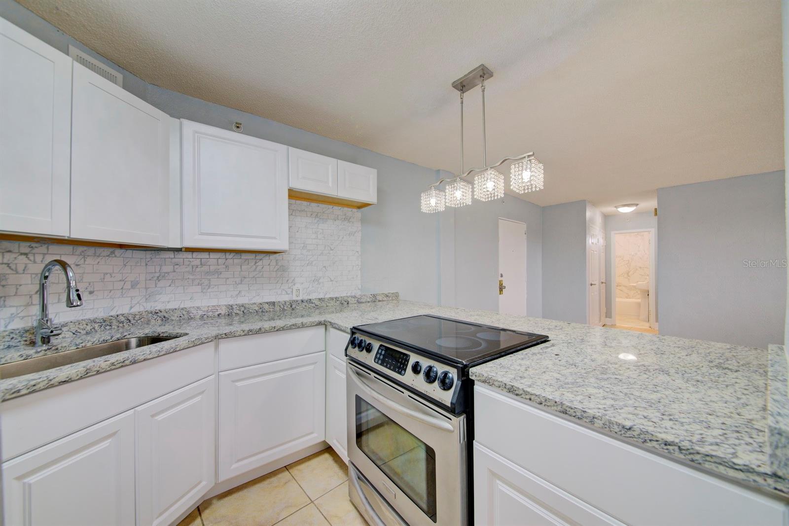 WAVE THE CONDO - Residential