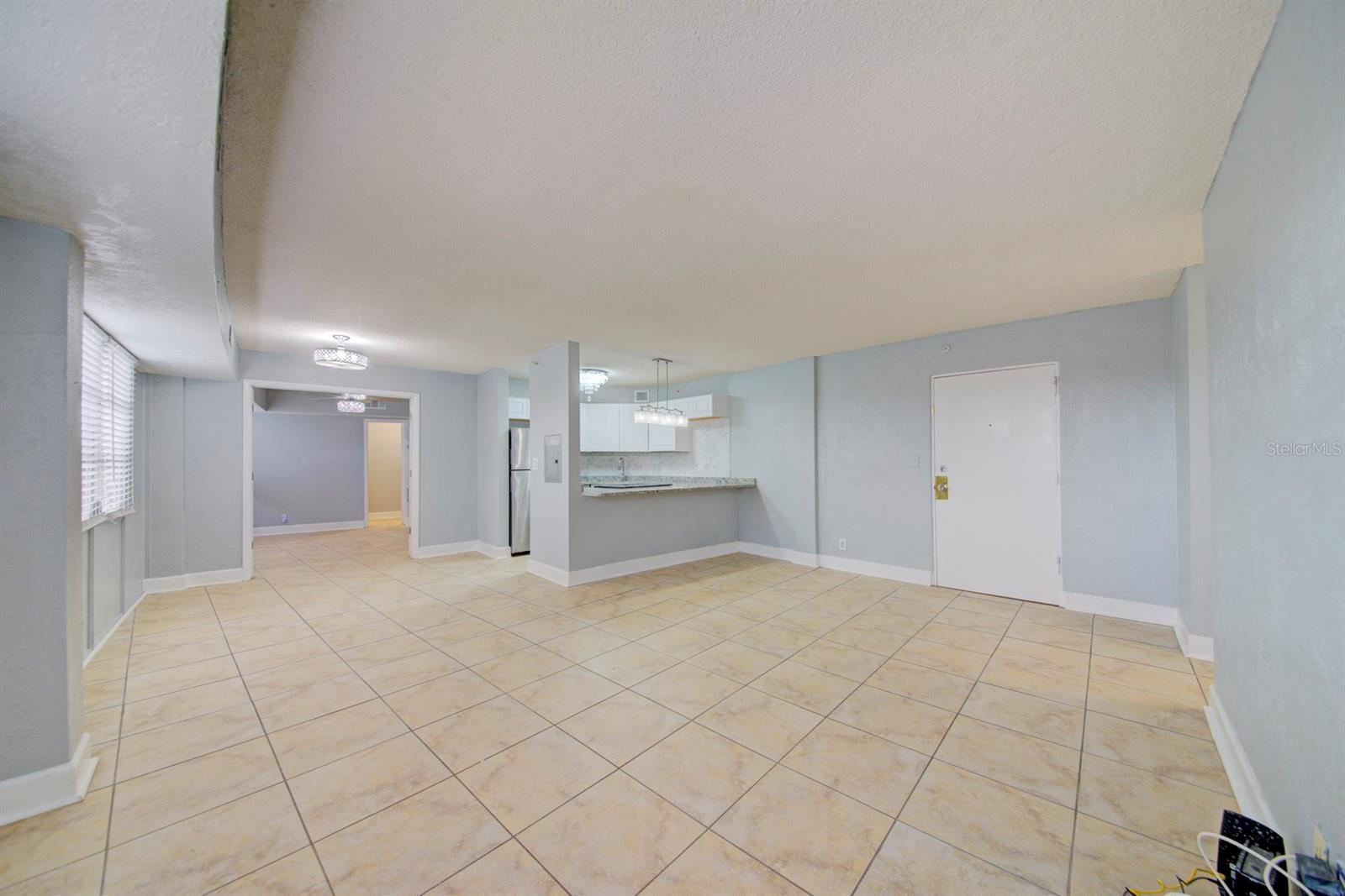 WAVE THE CONDO - Residential
