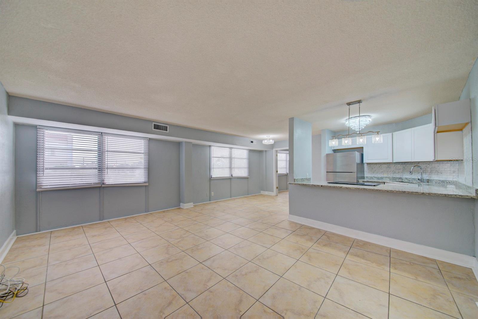 WAVE THE CONDO - Residential