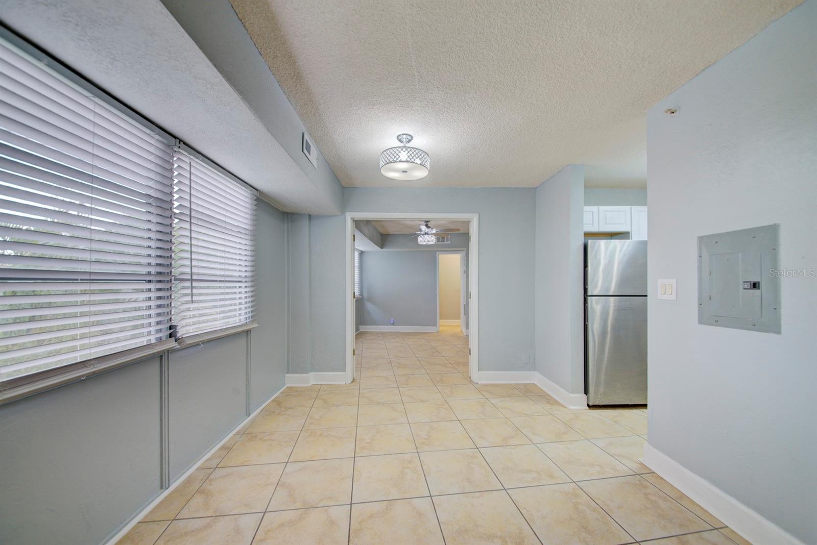 WAVE THE CONDO - Residential